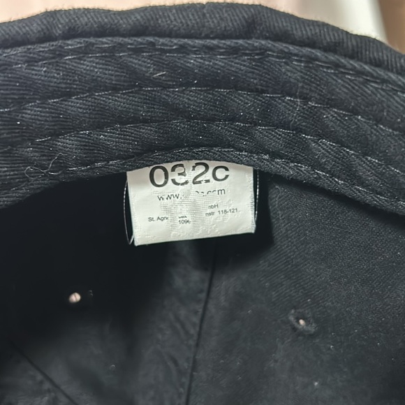 032c Hat - Picture 2 of 5